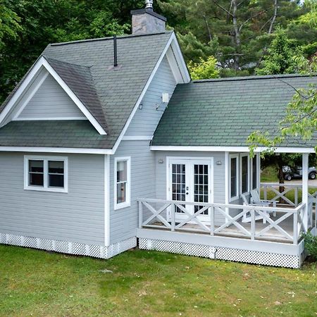 Port Cunnington Lodge Dwight Exterior photo