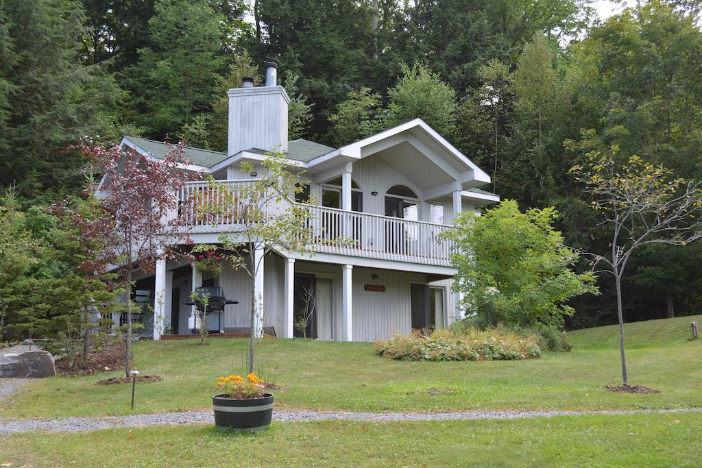 Port Cunnington Lodge And Resort Dwight Exterior photo