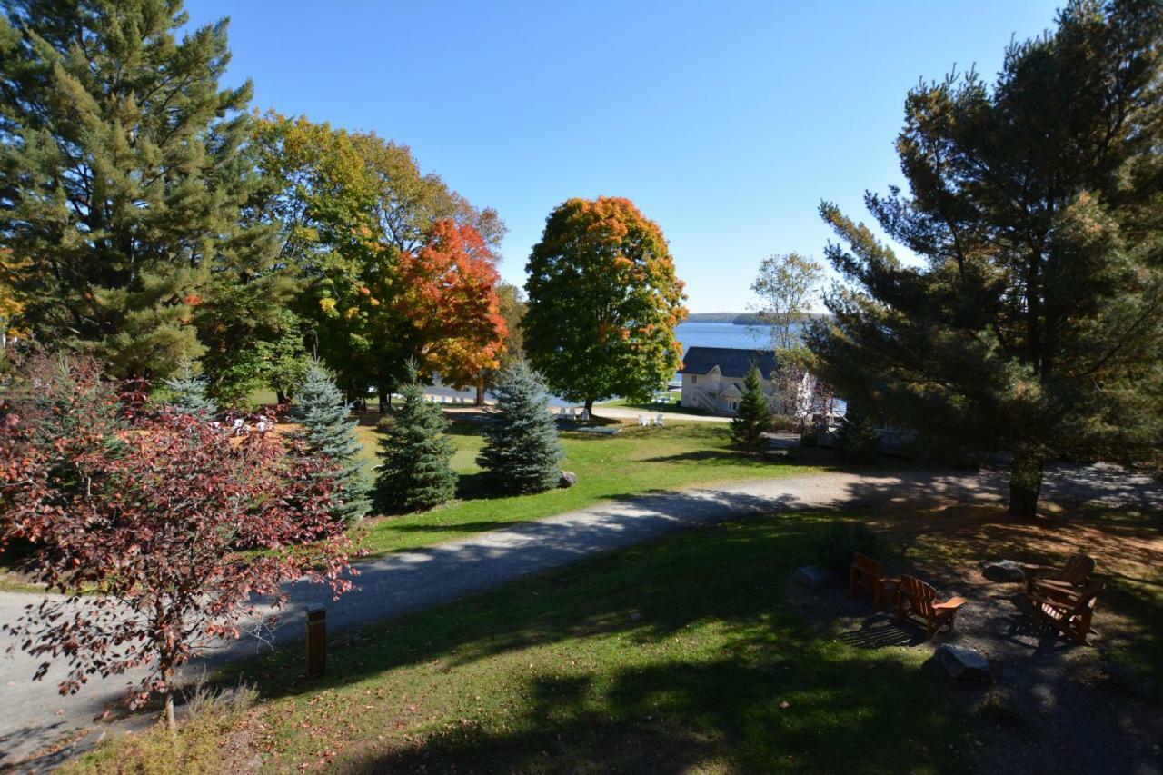 Port Cunnington Lodge And Resort Dwight Exterior photo