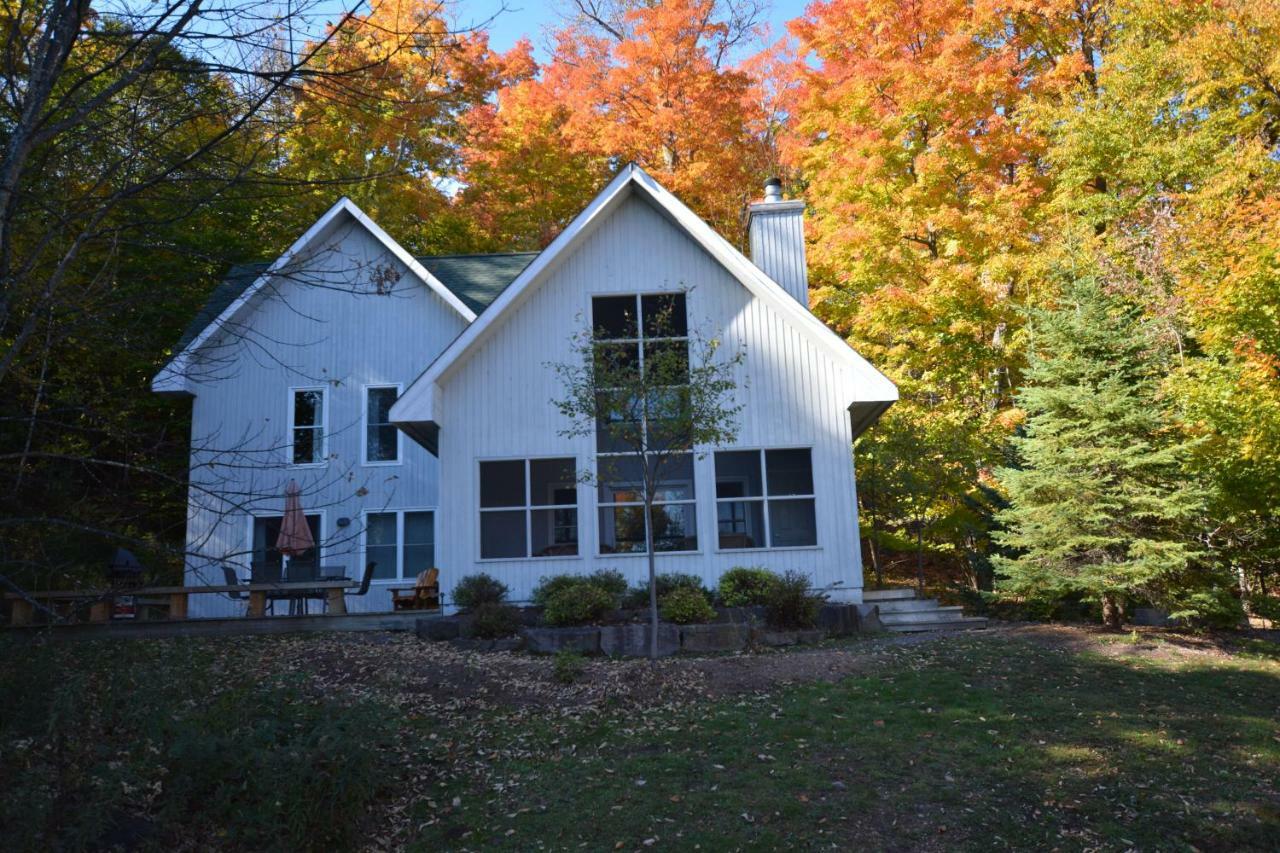 Port Cunnington Lodge And Resort Dwight Exterior photo